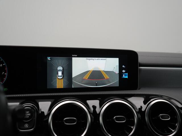 Mercedes-Benz CLA-KLASSE 200 Advantage 164pk | Trekhaak | Camera | Widescreen Navi | Park Assist | Apple Carplay | Cruise Control | Lane Assist | DAB | 18"L.M " |