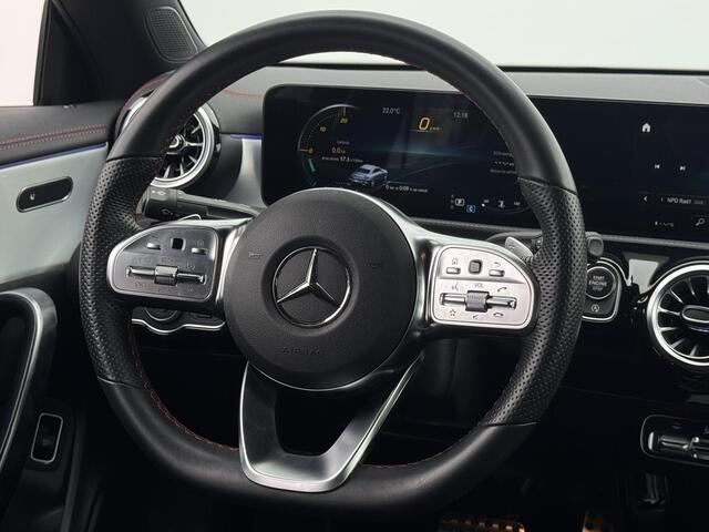 Mercedes-Benz CLA-KLASSE 180 AMG Line AMG-LINE | SFEER VERLICHTING | WIDE-SCREEN