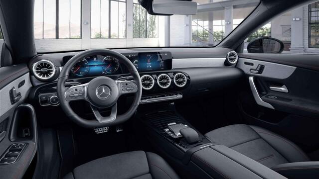 Mercedes-Benz CLA-KLASSE 180 Business Solution AMG | Night pakket | Panoramadak | Stoelverwarming | Burmester |
