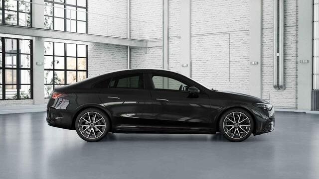Mercedes-Benz CLA-KLASSE 180 Business Solution AMG | Premium Pakket | 19"LM velgen | Superscreen | Panoramadak | Night Pakket | Sportstoelen |