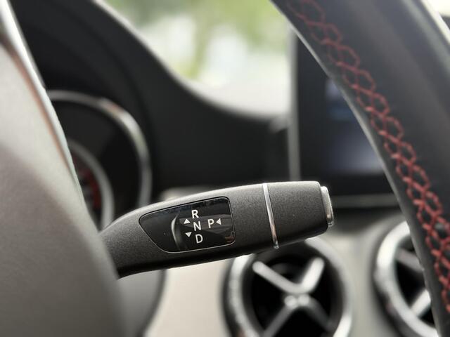 Mercedes-Benz CLA-KLASSE 180 Automaat AMG Line l Pano l Camera l Navi l AMG Lichtmetaal