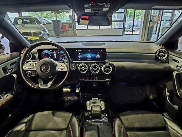 Mercedes-Benz CLA-KLASSE 180 Business Solution AMG Panorama | Camera | Digidash | HiFi | Zeer nette auto