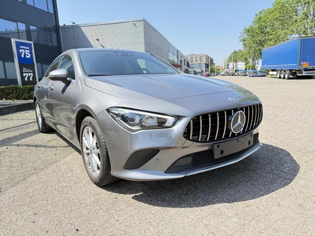 Mercedes-Benz CLA-KLASSE 180 Business Solution Essential , 55.666 KM, GROTE DIGITAAl DASHBOARD, DEALERONDERHOUDEN, HANDGESCHAKELD, ZEER VEEL OPTIE'S, LET OP !!! PRIJS IS EX BPM / EX BTW, BELGISCHE AUTO, AUTOPAS AANWEZIG