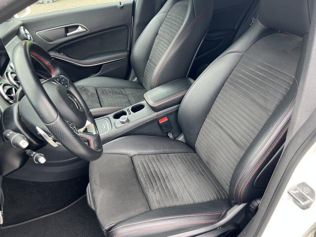 Mercedes-Benz CLA-KLASSE 180 Business Solution AMG Trekhaak, LED, Aut,