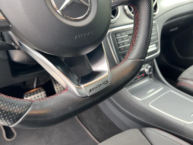Mercedes-Benz CLA-KLASSE 180 Business Solution AMG Trekhaak, LED, Aut,
