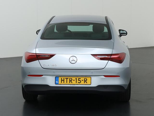 Mercedes-Benz CLA-KLASSE 180 Star Edition LIMITED | Stoelverwarming | Achteruitrijcamera | LED koplampen | MBUX |