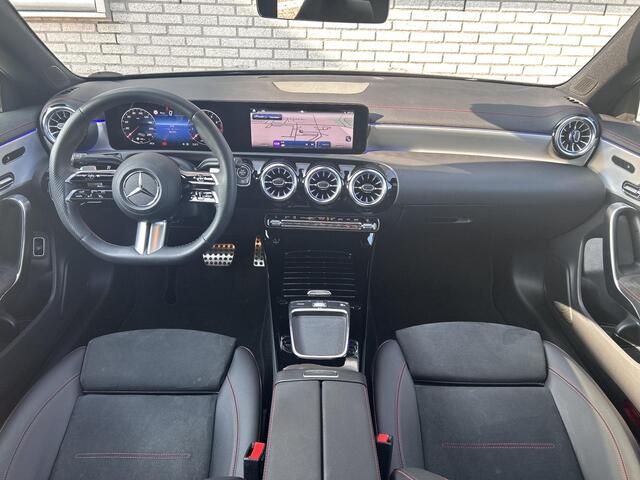 Mercedes-Benz CLA-KLASSE 200 AMG Line | Panoramadak | Memory | Apple Carplay & Android Auto