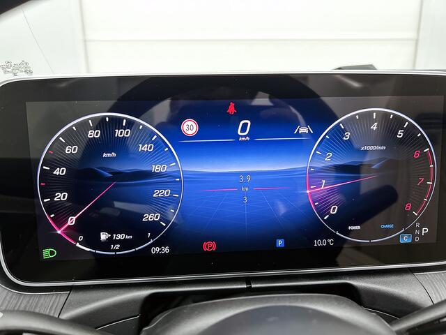 Mercedes-Benz CLE Cabriolet 180 AMG Line | Premium pakket | Winterpakket | Windschut | Stoelventilatie/- verwarming | Sierdelen lindehout | Middenconsole kunststof FIM met zwarte stippen |