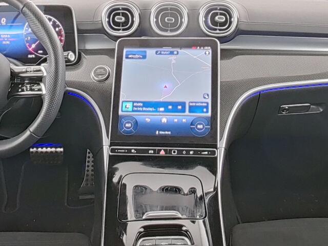 Mercedes-Benz CLE Cabriolet 180 AMG Line AMG Line | Ledkoplampen | Memory pakket voorstoelen | (19 inch) multispaaks lichtmetalen AMG velgen. Inclusief 24 maanden Mercedes-Benz Certified garantie voor Europa.