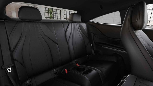 Mercedes-Benz CLE Coupé 300 e AMG Line | Night | Panoramadak | Memory | 19" multispaaks velgen | 360 graden camera | Digital Light |