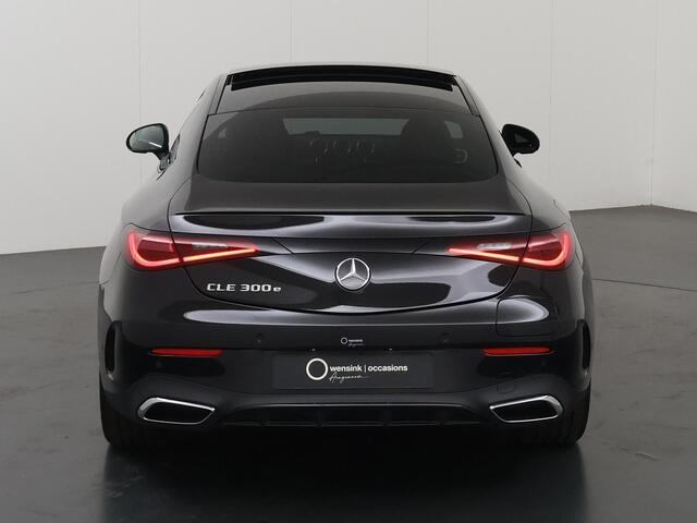 Mercedes-Benz CLE Coupé 300 e AMG Line | Premium plus | Night pakket | Rij assistentiepakket | Winter pakket | AMG spoiler |