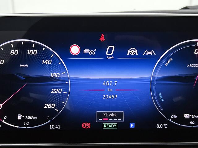 Mercedes-Benz CLE Coupé 300 e AMG Plug-In Hybride AMG Line Premium | Night Pakket | Rijassistentiepakket plus | Distronic | Panorama Schuif-Kanteldak. Inclusief 24 maanden MB Certified garantie voor Europa.