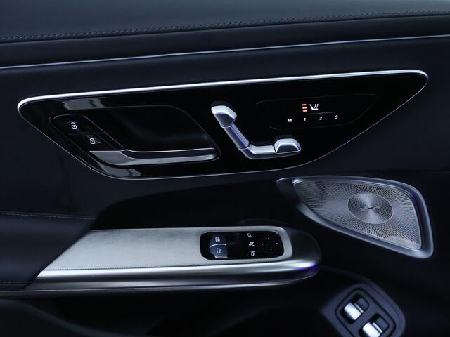 Mercedes-Benz CLE Coupé 300 e AMG Plug-In Hybride | Panoramadak | Burmester® | Dode Hoek Ass | Distronic | Memory | Stuur en Stoelverwarming | Inclusief 24 maanden Mercedes-Benz Certified garantie voor Europa.