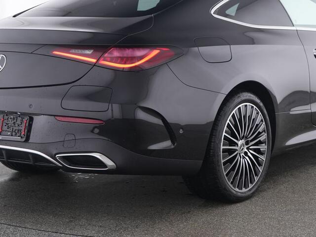 Mercedes-Benz CLE Coupé 300 e AMG Plug-In Hybride AMG Line | Panorama Schuif-Kanteldak | Digital Licht | Stuur en Stoelverwarming. Inclusief 24 maanden MB Certified garantie voor Europa.