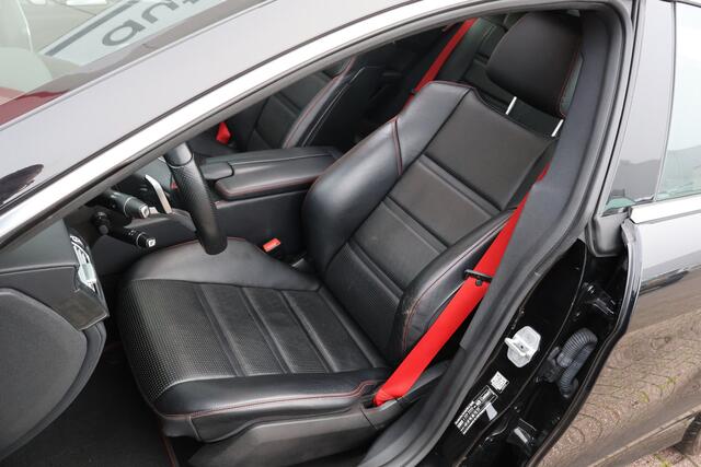 Mercedes-Benz CLS-KLASSE Shooting Brake 350 d 4MATIC AMG Sport Edition | Camera | Harman/Kardon | Trekhaak | Leder | Stand kachel | Panoramadak |