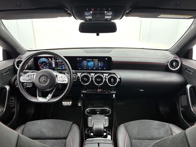 Mercedes-Benz Cla Shooting Brake 250 e AMG Line WIDE-SCREEN | CAMERA | STOELVERWARMING