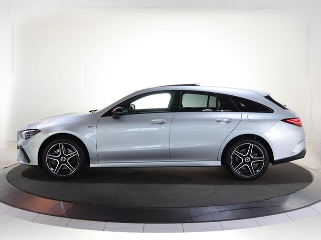 Mercedes-Benz Cla Shooting Brake 250e AMG Line | Panoramaschuifdak | Night | Achteruitrijcamera| Stoelverwarming voor | LED koplampen | Afneembare Trekhaak | Apple Carplay / Android auto