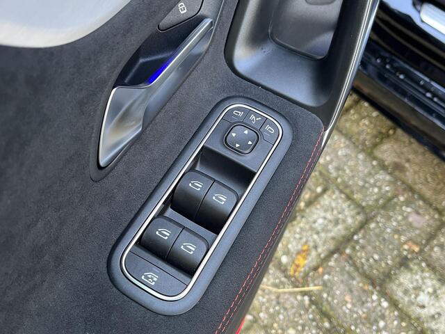 Mercedes-Benz Cla Shooting Brake 180 Star Edition AMG | Night Pakket | Panoramadak | MULTIBEAM LED Koplampen | Dodehoekassistent | Apple CarPlay | Android Auto | Stoelverwarming | Sfeerverlichting | Elektrische Achterklep | Achteruitrijcamera