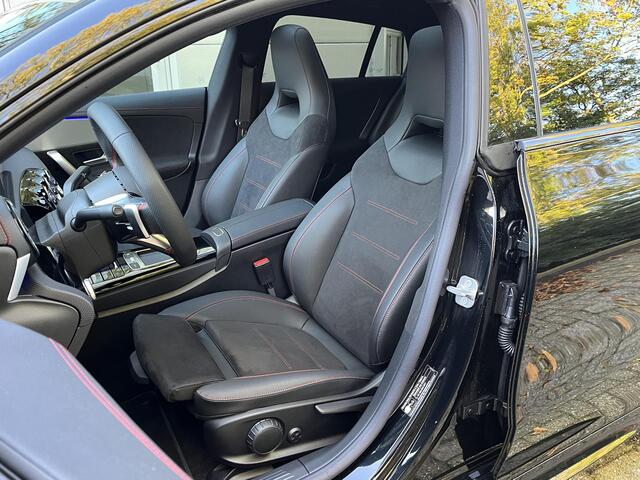 Mercedes-Benz Cla Shooting Brake 180 Star Edition AMG | Night Pakket | Panoramadak | MULTIBEAM LED Koplampen | Dodehoekassistent | Apple CarPlay | Android Auto | Stoelverwarming | Sfeerverlichting | Elektrische Achterklep | Achteruitrijcamera