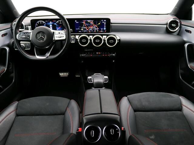 Mercedes-Benz Cla Shooting Brake 180 Business Solution AMG AMG Line | Night Pakket | Ledkoplampen | Inclusief 24 maanden MB Certified garantie voor Europa.