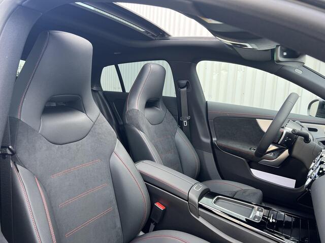 Mercedes-Benz Cla Shooting Brake 180 AMG | Panoramadak | | Premium Pakket | Night Pakket | Panoramadak | Trekhaak | MULTIBEAM LED Koplampen | Apple CarPlay | Android Auto | Advanced Sound System