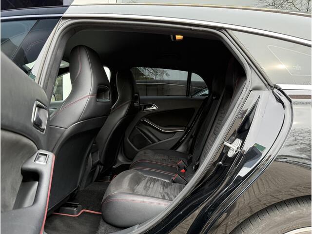 Mercedes-Benz Cla Shooting Brake 180 Bus. Sol. AMG