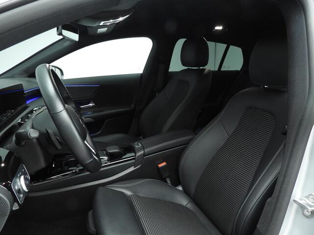 Mercedes-Benz Cla Shooting Brake 180 Luxury Line | 18" | Camera