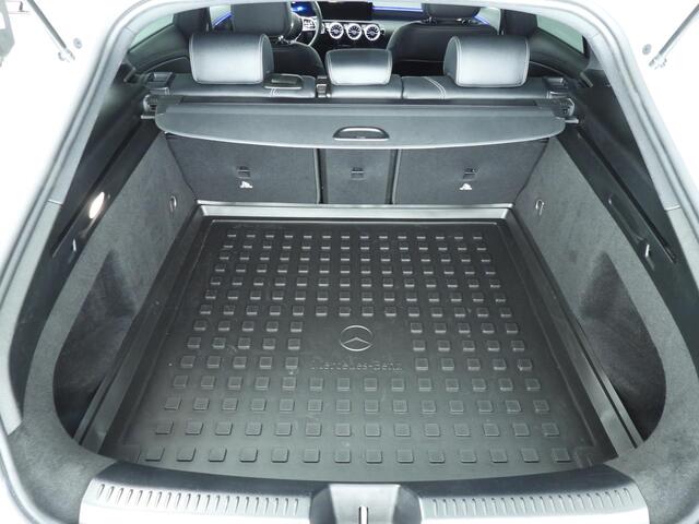 Mercedes-Benz Cla Shooting Brake 180 Luxury Line | 18" | Camera