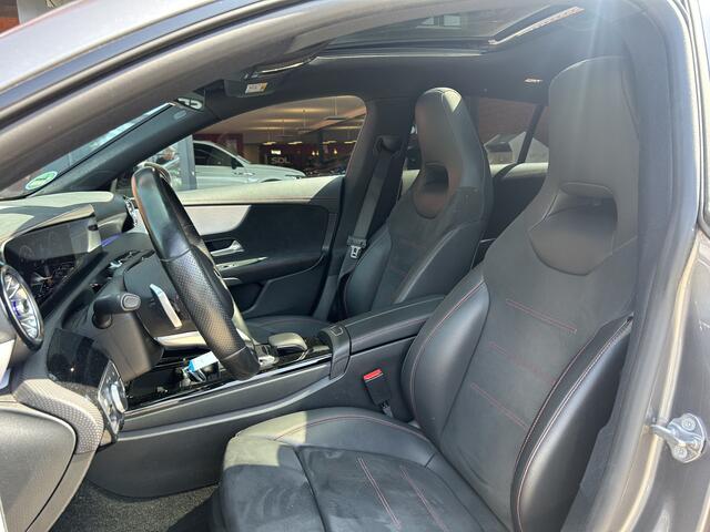 Mercedes-Benz Cla Shooting Brake 200 Business Solution AMG Night Edition // PANO/SCHUIFKANTELDAK // STANDKACHEL // FULL LED // NAVI // CAMERA // SFEERVERLICHTING // SPORTSTOELEN