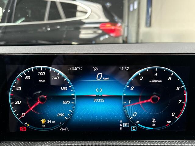 Mercedes-Benz Cla Shooting Brake 200 Business Solution AMG | Panoramadak | Apple Carplay | 1e eigenaar | NL auto |