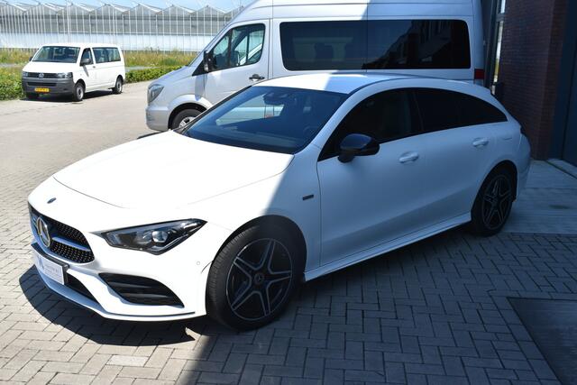 Mercedes-Benz Cla Shooting Brake 250 e Business Solution AMG Limited