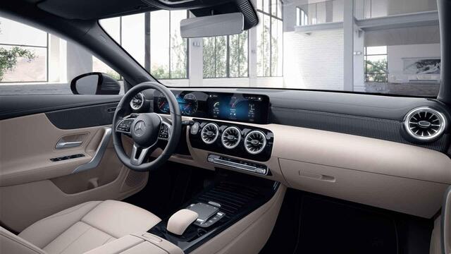 Mercedes-Benz Cla Shooting Brake 180 Luxury Line | Beige interieur | Distronic | Extra getint glas | Keyless | Stoelverwarming |