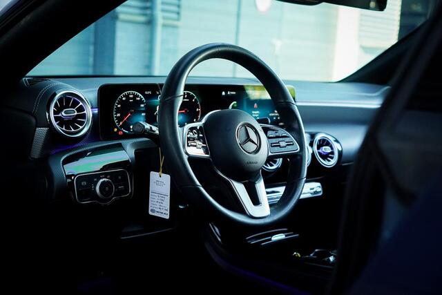 Mercedes-Benz Cla Shooting Brake 180 d / Aut / Pano / Sfeerverlichting / Leder