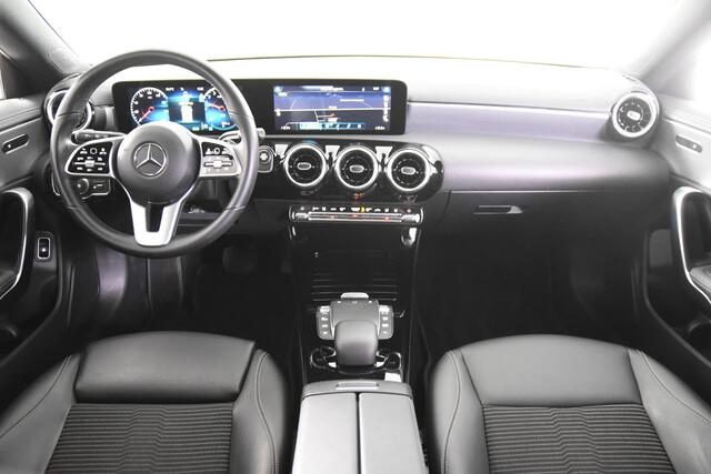 Mercedes-Benz Cla Shooting Brake 250e *1ste Eigenaar*Leer*Trekhaak*Stoelverwaming*