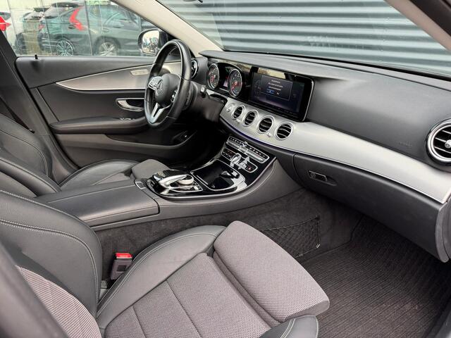 Mercedes-Benz E-KLASSE 300 e 4MATIC Avantgarde Plug In Hybrid PHEV | Trekhaak a Fabriek | Camera | Sportstoelen Verwarmd | Apple Carplay | Led Koplampen |