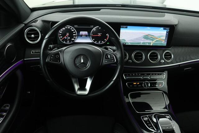 Mercedes-Benz E-KLASSE 220d Exclusive | Head-Up | Carplay | Widescreen | Stoelverwarming | Camera | Sfeerverlichting | Half leder | Full LED | Park Assist