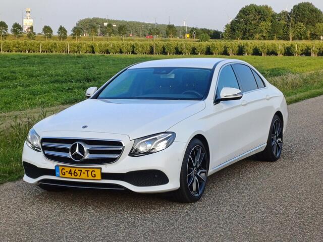 Mercedes-Benz E-KLASSE 200 Premium Prachtige auto!/Sfeerverlichting/Camera/