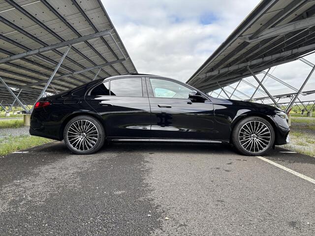 Mercedes-Benz E-KLASSE 300e Sport Edition | Night | Panoramaschuifdak | Premium Plus | Rijassistentiepakket Plus | Head-up display | Burmester |