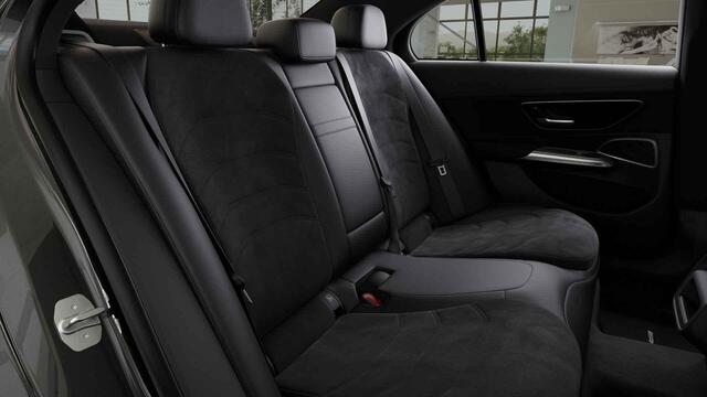 Mercedes-Benz E-KLASSE 300 e AMG Line | Panoramadak | Trekhaak | Winter pakket | Burmester |