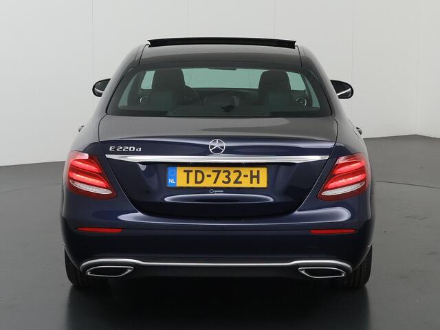 Mercedes-Benz E-KLASSE 220 d | Panoramadak | Sfeerverlichting | Thermatic | navigatie | Cruise Control | Sfeerverlichting |