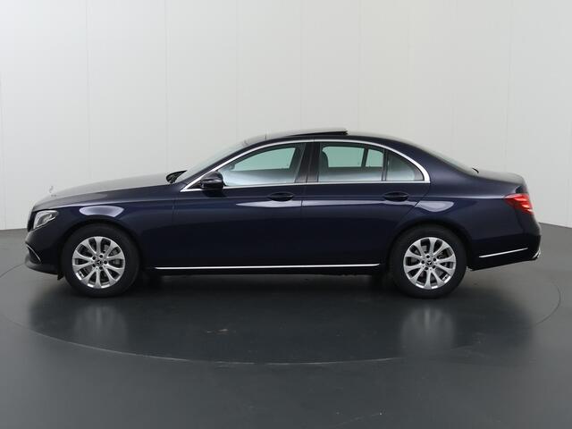 Mercedes-Benz E-KLASSE 220 d | Panoramadak | Sfeerverlichting | Thermatic | navigatie | Cruise Control | Sfeerverlichting |