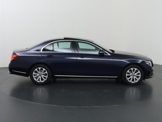 Mercedes-Benz E-KLASSE 220 d | Panoramadak | Sfeerverlichting | Thermatic | navigatie | Cruise Control | Sfeerverlichting |