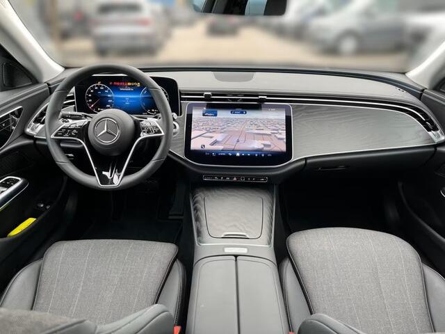 Mercedes-Benz E-KLASSE 300 e Avantgarde Distronic Trekhaak 19 Inch Stuurverwarming Stoelverwarming Camera