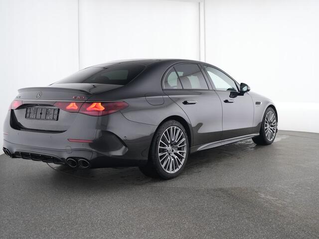 Mercedes-Benz E-KLASSE Mercedes-AMG 53 4MATIC+ Panorama Schuif-Kanteldak | Night Pakket 1+2 | 20 Inch AMG Velgen | AC en DC Lader | Distronic. Inclusief 24 maanden MB Certified garantie voor Europa.