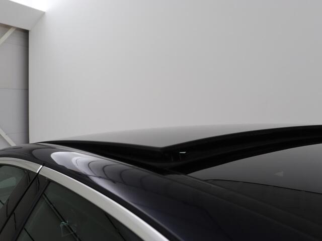 Mercedes-Benz E-KLASSE 200 AMG Line | 95.600km NAP | Panoramadak | Stoelverwarming | Sfeerverlichting | Camera | Navigatie | 19'' | Leder/Alcantara | Full LED | Park Assist | Sportstoelen