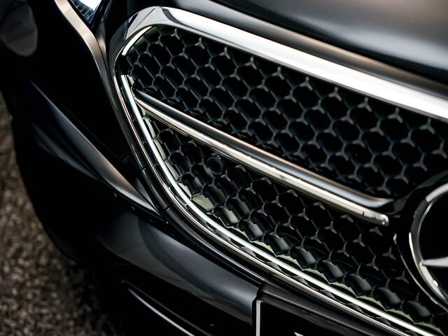 Mercedes-Benz E-KLASSE E400 e 4MATIC AMG Line | Luchtvering | Pano | Achterasbesturing | Head-up display