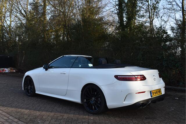 Mercedes-Benz E-KLASSE Cabrio 200 AMG Line