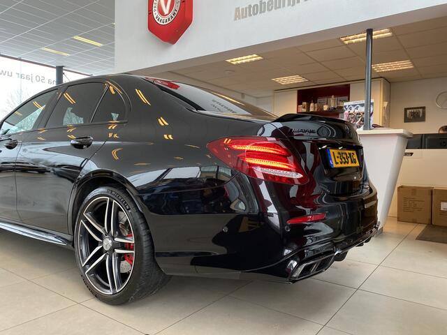 Mercedes-Benz E-KLASSE Sedan AMG 63 S 4MATIC Premium Plus | Panoramadak | Stoelmassage | Stoelverwarming V+A | Stoelverkoeling | Stuurverwarming | Burmester Audio | Adaptive Cruise Control | Sfeerverlichting | Navigatie | Spraakbediening | Rondomzichtcamera | Trekhaak | Matrix