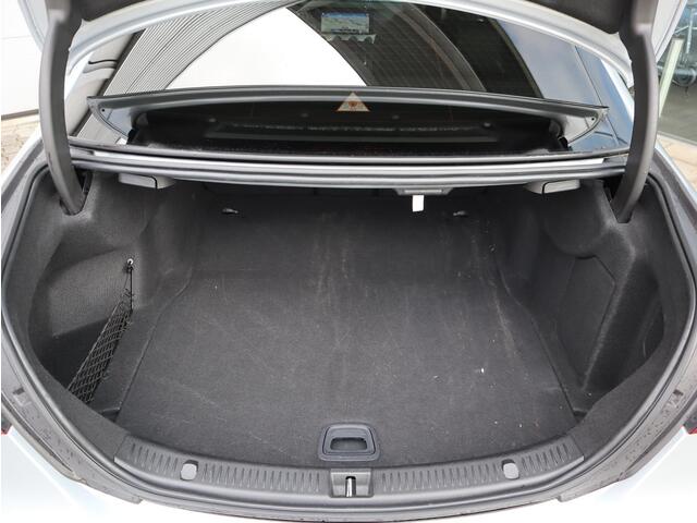 Mercedes-Benz E-KLASSE 200 Business Solution AMG