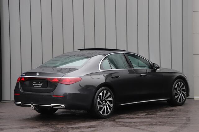 Mercedes-Benz E-KLASSE 300e Exclusive Line | 313PK | Hyperscreen | Massage | Achterasbesturing | Luchtvering | Head-up | Burmester 4D | Digital-light | 2023.